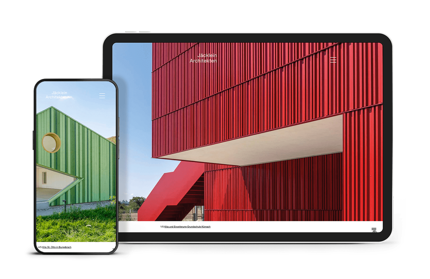 Smartphone und Tablet zeigen die Startseite der Webseite Architekturbüro Jäcklein